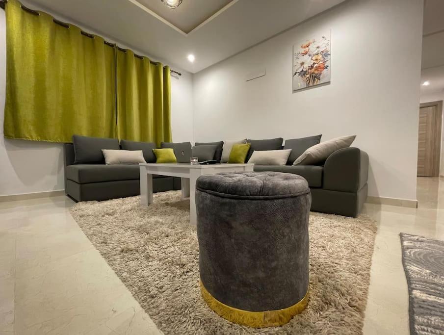 Appartamento Experience De Luxe Ultime / Parking / Restaurant / Cafe / Carrefour Oujda Esterno foto